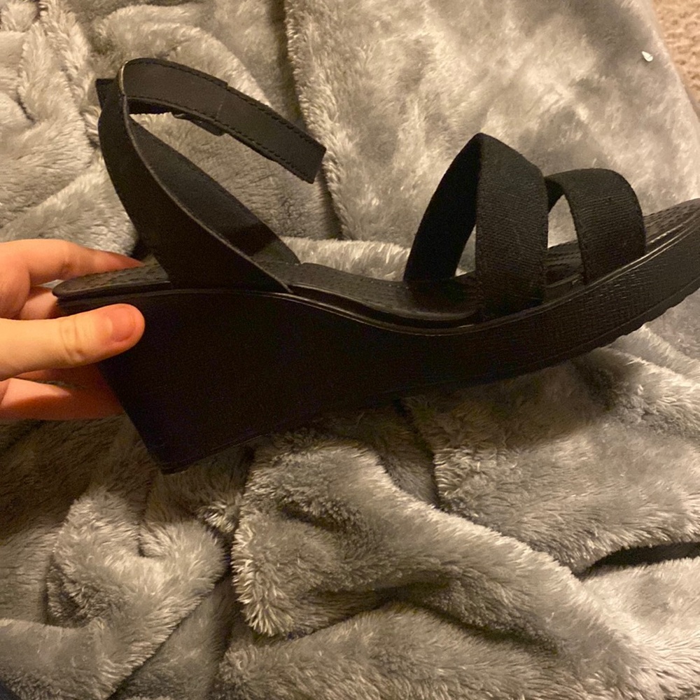 croc heals